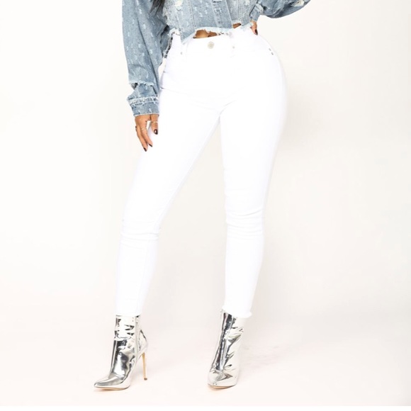 white jeans fashion nova